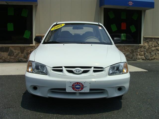Hyundai Accent 2001 photo 1
