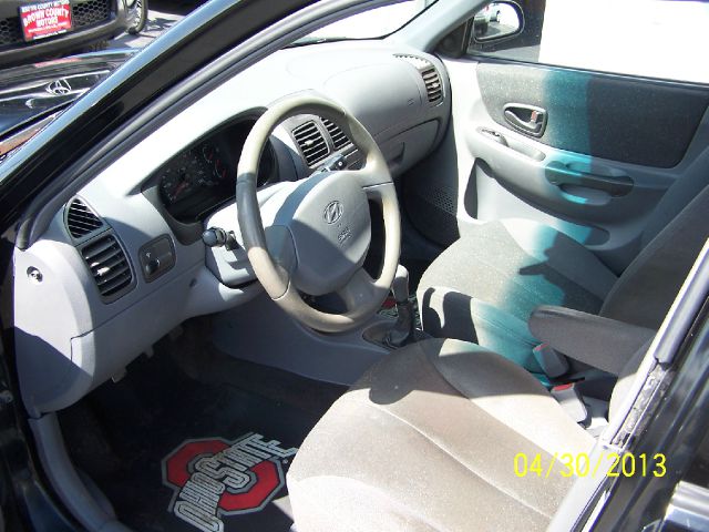 Hyundai Accent 2001 photo 1