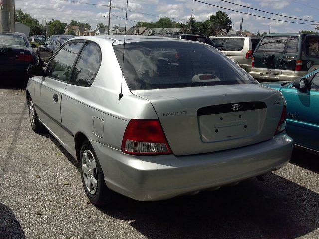 Hyundai Accent 2001 photo 2