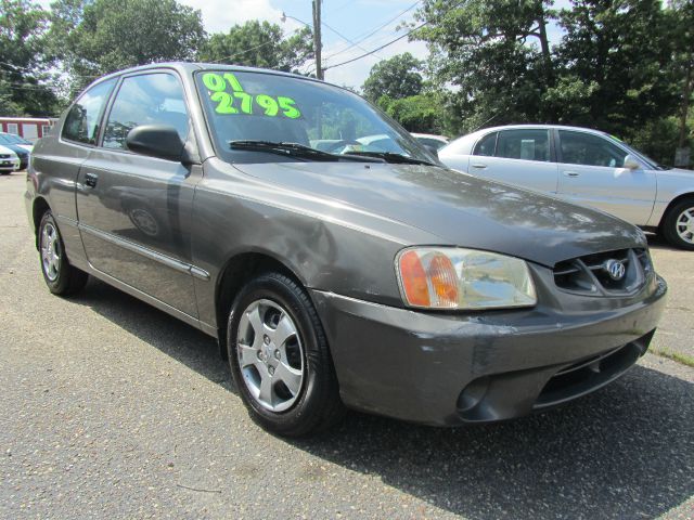 Hyundai Accent 2001 photo 2