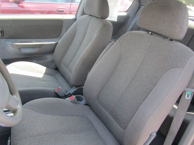 Hyundai Accent 2001 photo 3