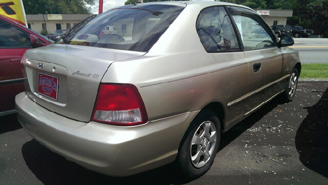 Hyundai Accent 2002 photo 1