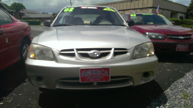 Hyundai Accent 2002 photo 2
