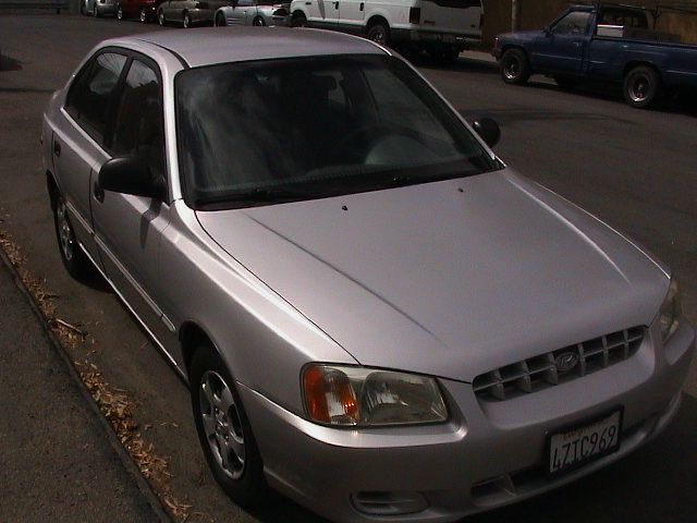 Hyundai Accent 2002 photo 4