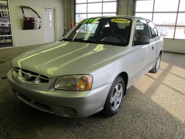 Hyundai Accent 2002 photo 3