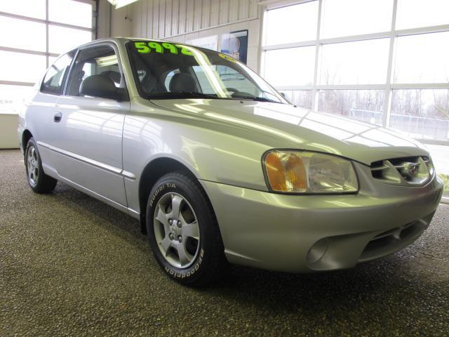Hyundai Accent 2002 photo 4