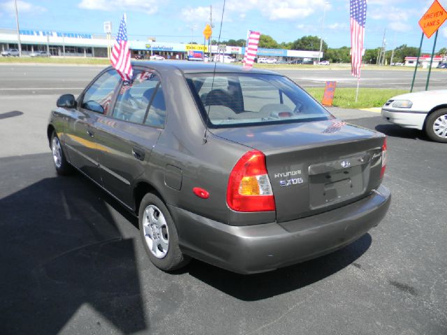 Hyundai Accent 2002 photo 4