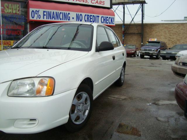 Hyundai Accent 2002 photo 2