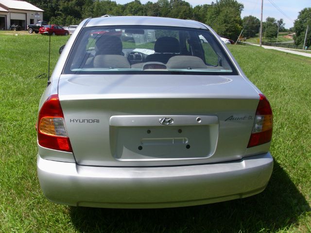 Hyundai Accent 2002 photo 4