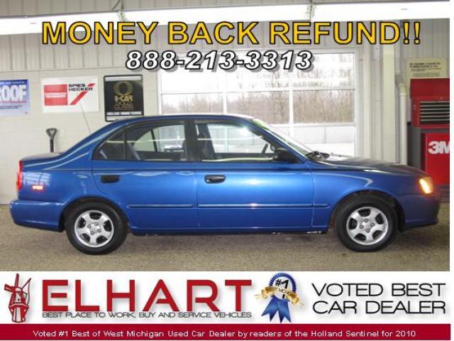 Hyundai Accent 2002 photo 2