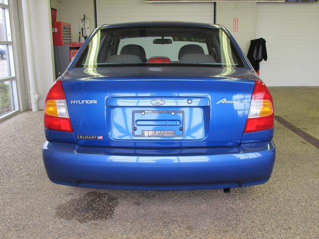 Hyundai Accent 2002 photo 4