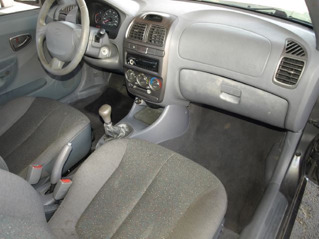Hyundai Accent 2002 photo 5