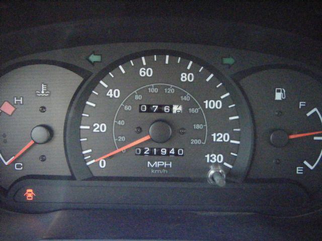 Hyundai Accent 2002 photo 3