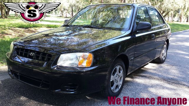 Hyundai Accent 2002 photo 4