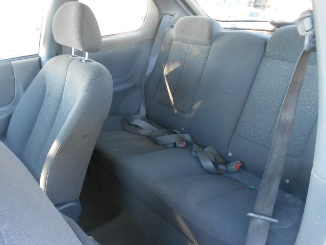 Hyundai Accent 2002 photo 3