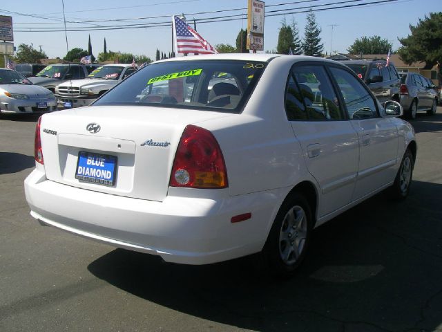 Hyundai Accent Slt,4x4,1-owner,3rd Seat Sedan