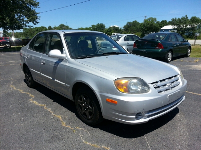 Hyundai Accent 2003 photo 3