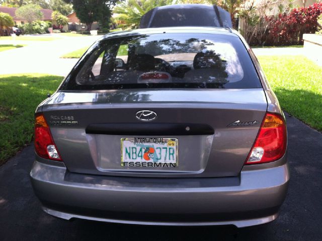Hyundai Accent 2003 photo 1