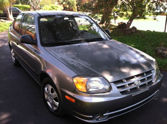 Hyundai Accent 2003 photo 3