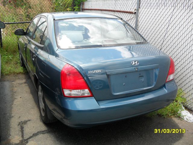 Hyundai Accent 2003 photo 2