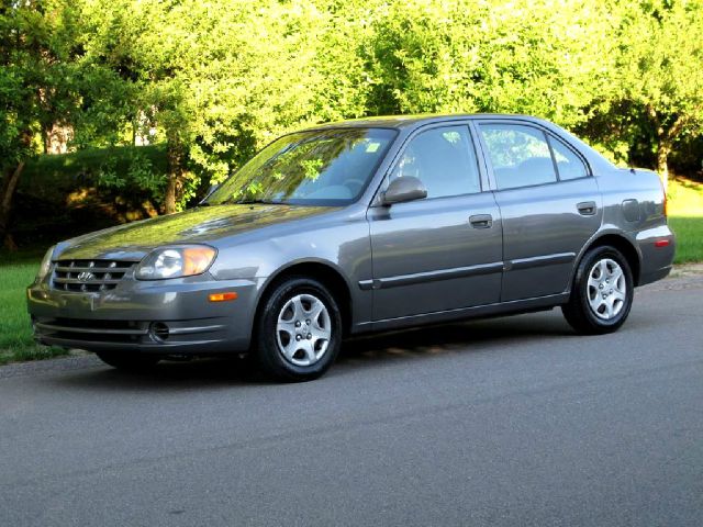 Hyundai Accent Slt,4x4,1-owner,3rd Seat Sedan