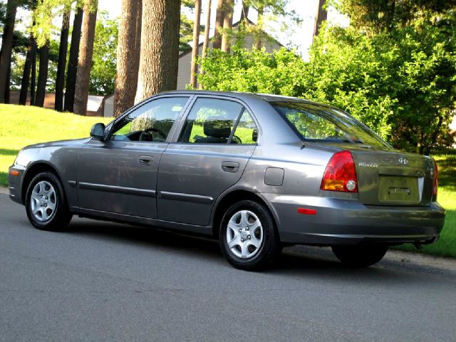 Hyundai Accent 2003 photo 2
