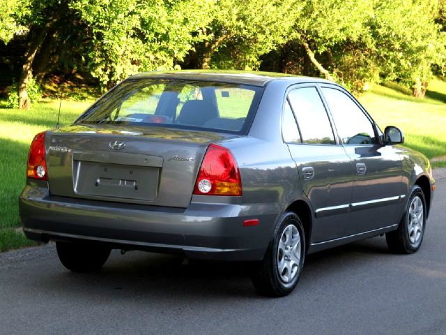 Hyundai Accent 2003 photo 21