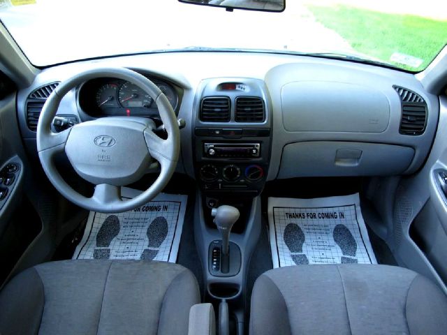 Hyundai Accent 2003 photo 8