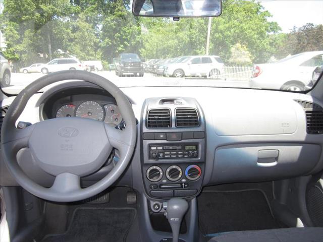 Hyundai Accent 2003 photo 3