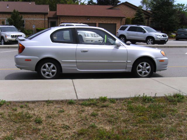 Hyundai Accent 2004 photo 4