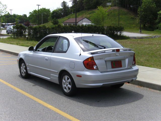 Hyundai Accent 2004 photo 8