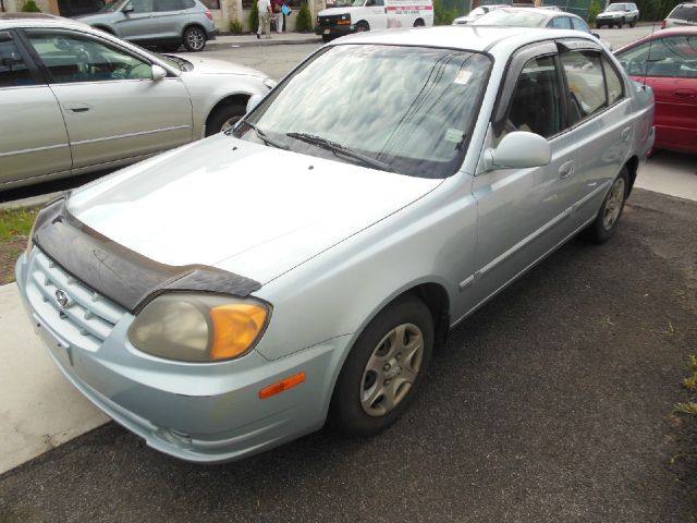 Hyundai Accent Slt,4x4,1-owner,3rd Seat Sedan