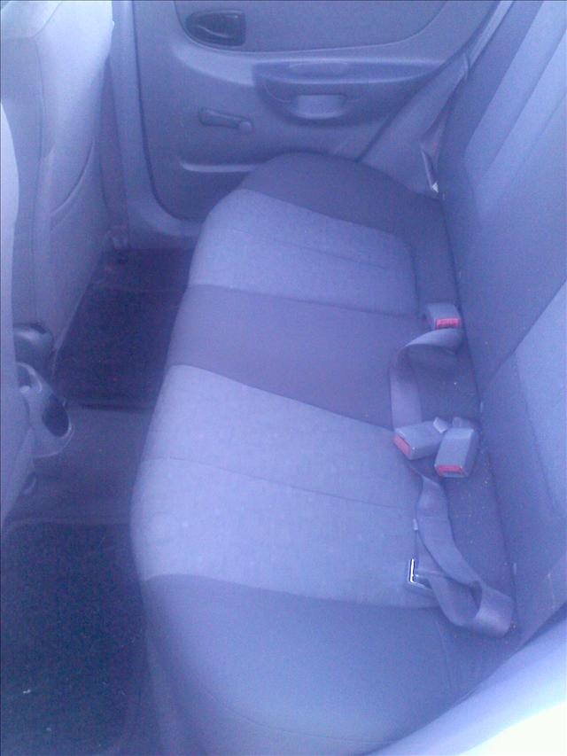 Hyundai Accent 2004 photo 2