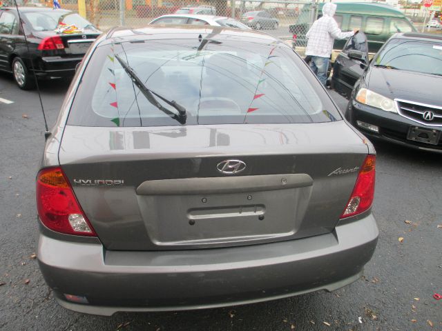 Hyundai Accent 2004 photo 1