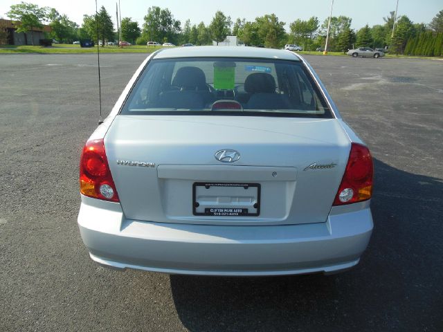 Hyundai Accent 2005 photo 12