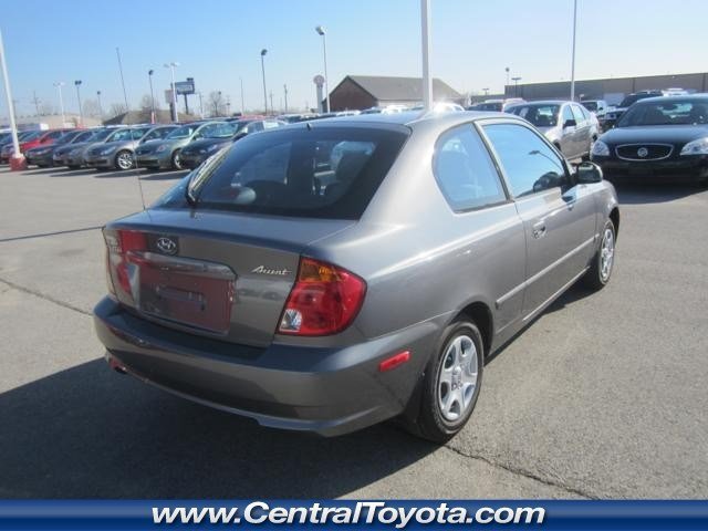 Hyundai Accent 2005 photo 3