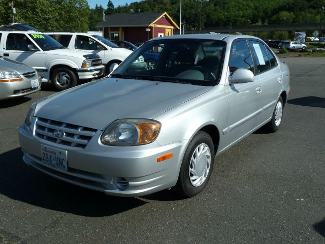 Hyundai Accent 2005 photo 2
