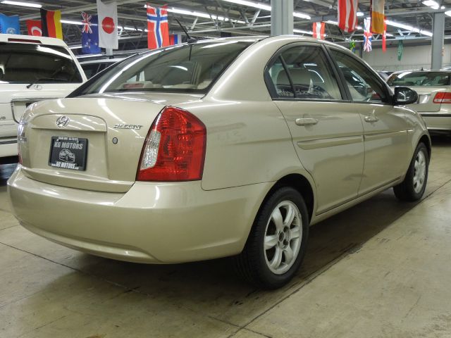 Hyundai Accent 2006 photo 2