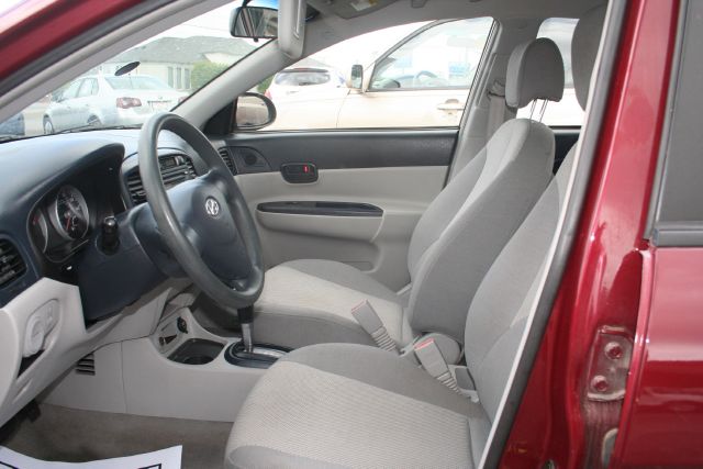 Hyundai Accent 2006 photo 2