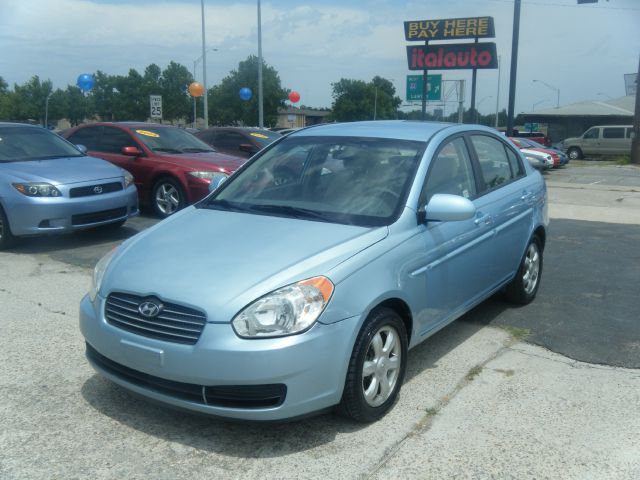 Hyundai Accent 2006 photo 2