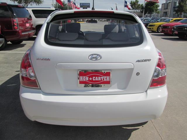 Hyundai Accent 2007 photo 2