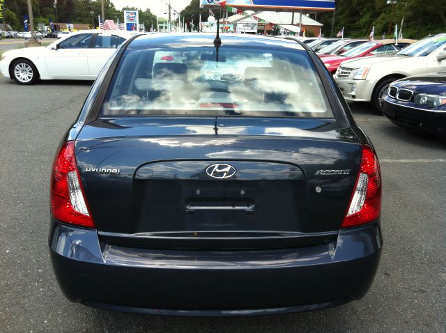 Hyundai Accent 2007 photo 2