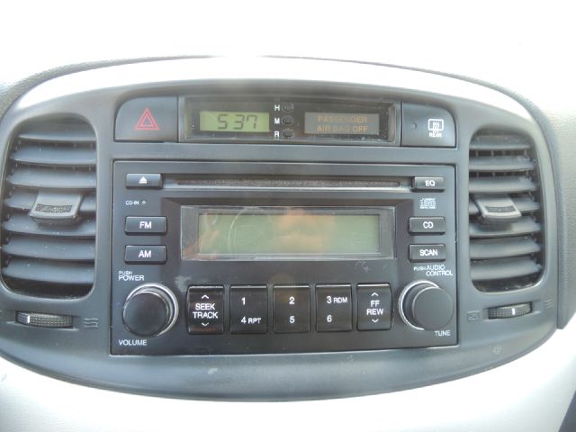 Hyundai Accent 2007 photo 3