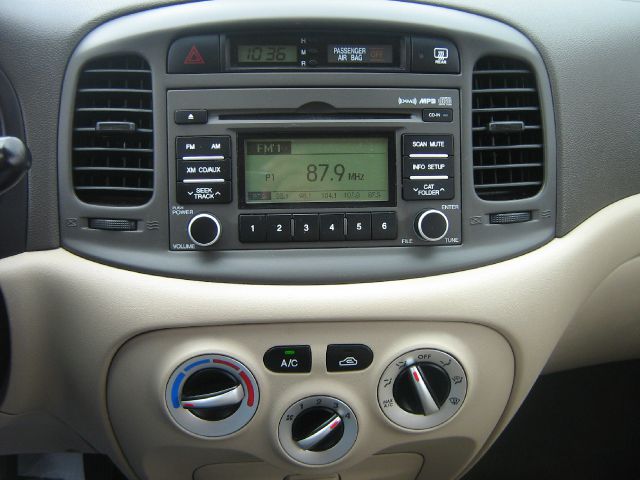 Hyundai Accent 2008 photo 0