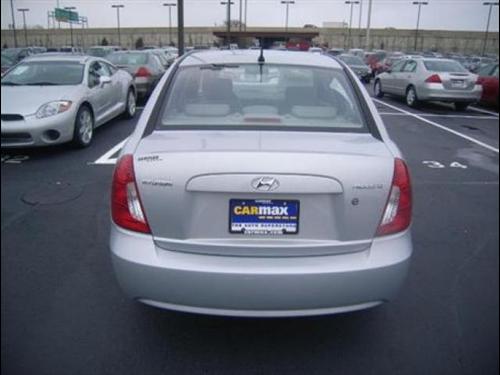 Hyundai Accent 2009 photo 2