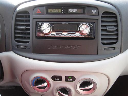 Hyundai Accent 2009 photo 1