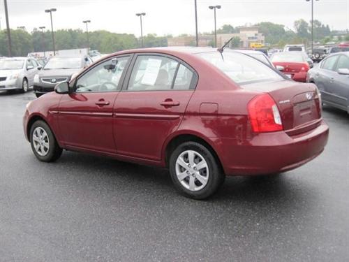 Hyundai Accent 2009 photo 3