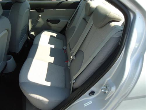 Hyundai Accent 2009 photo 3