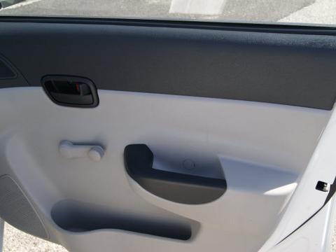 Hyundai Accent 2009 photo 1