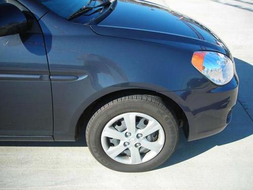 Hyundai Accent 2009 photo 1